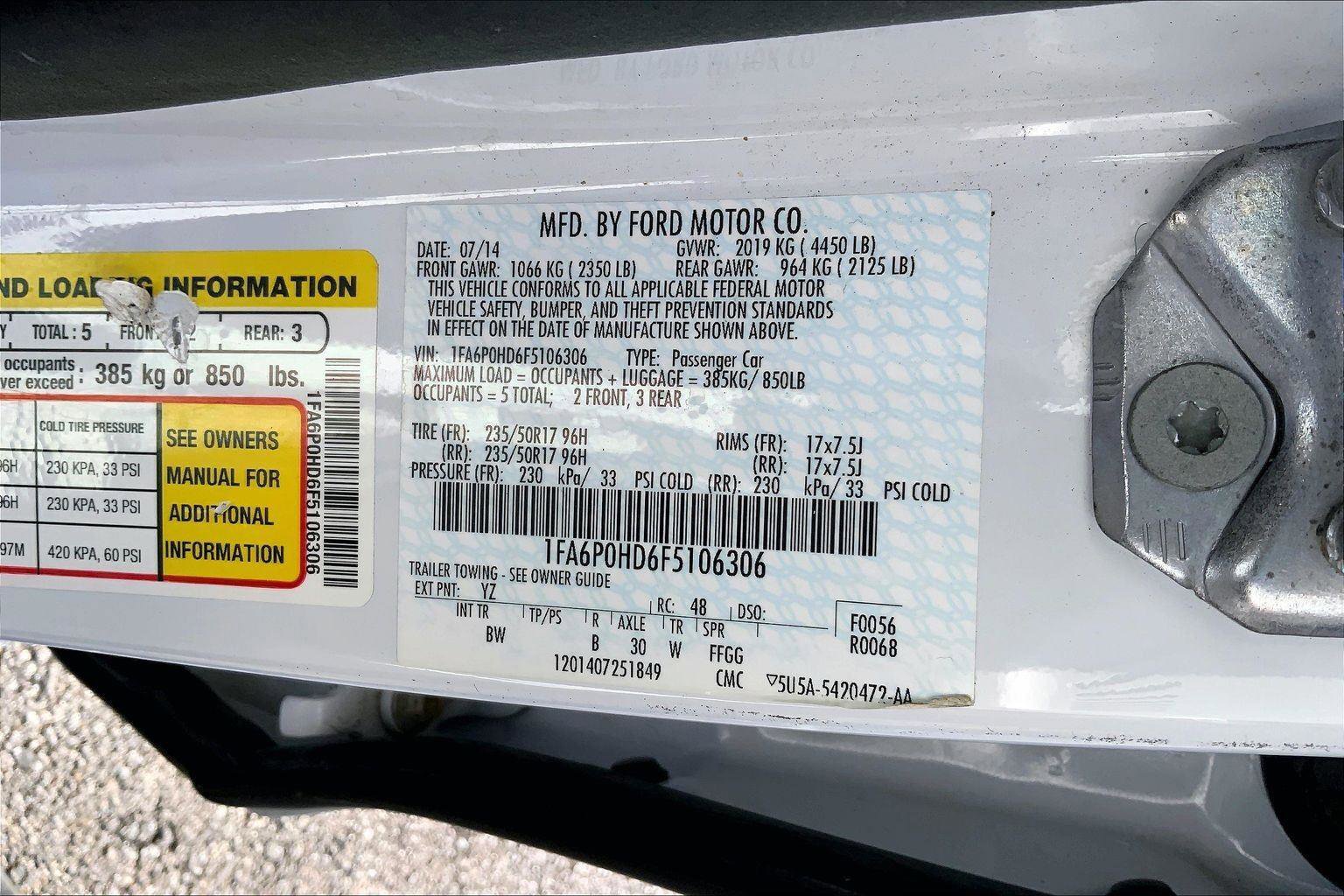 Used 2015 Ford Fusion SE w/ Equipment Group 202A image 30