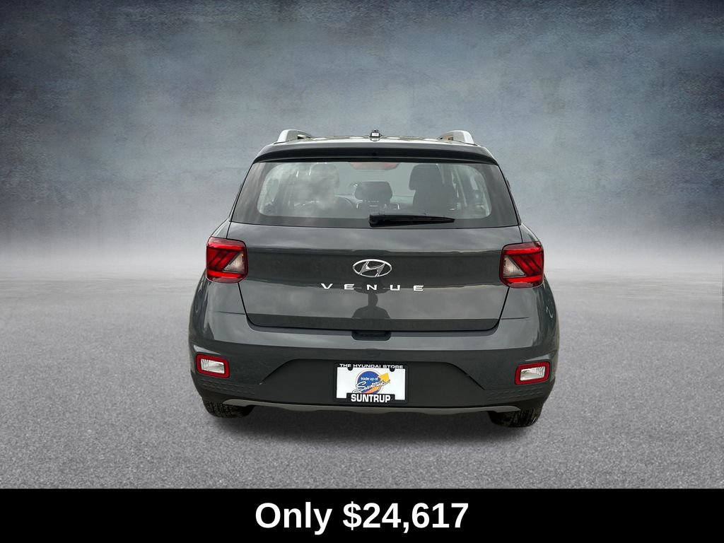 Used 2026 Hyundai Venue SEL FWD image 4