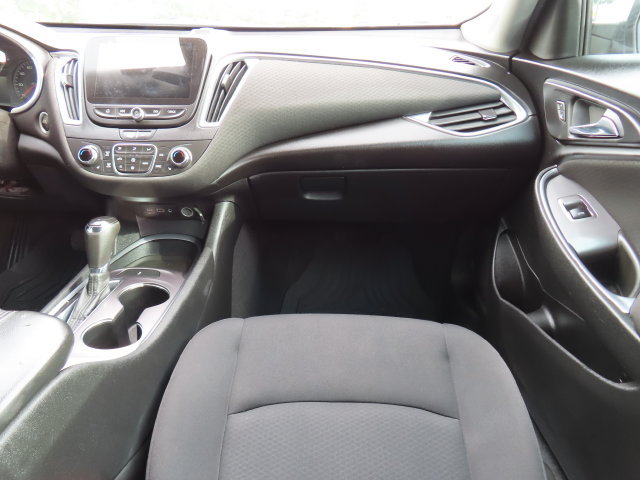 Used 2020 Chevrolet Malibu LT FWD image 29