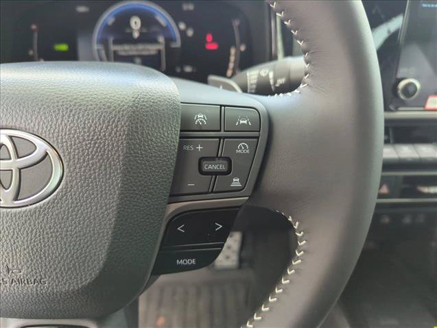 Used 2026 Toyota Camry SE FWD image 19