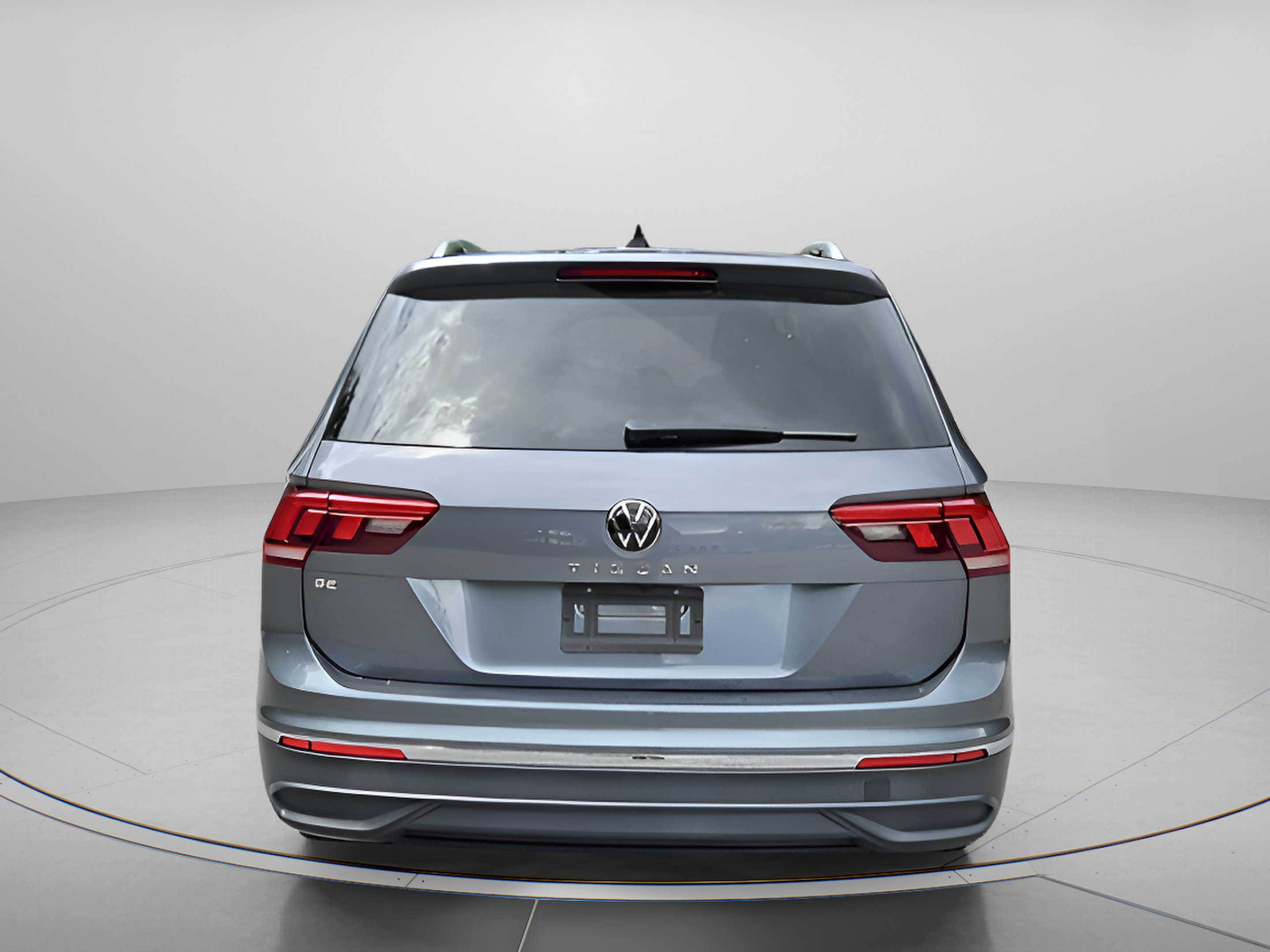 Certified 2023 Volkswagen Tiguan SE w/ Panoramic Sunroof Package FWD image 4