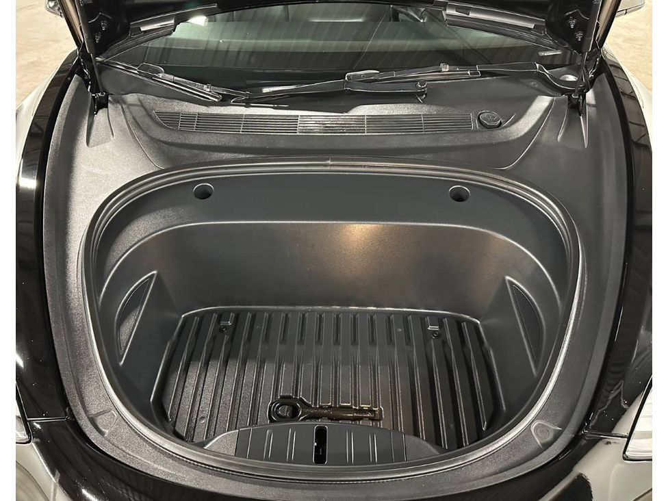 Used 2023 Tesla Model 3 Standard Range RWD image 4