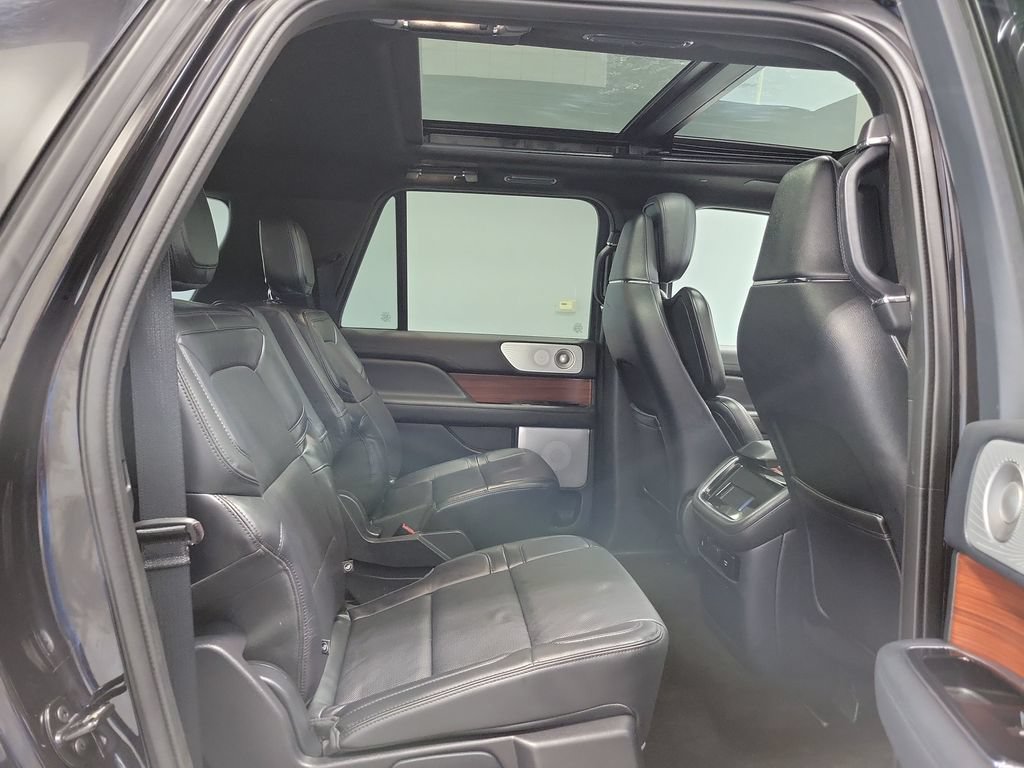 Used 2024 Lincoln Navigator L Reserve AWD/4WD image 19