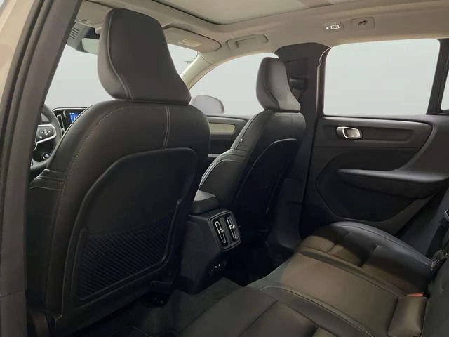 Used 2025 Volvo XC40 B5 Plus AWD/4WD image 66
