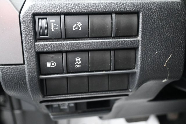Used 2024 Toyota Tacoma SR5 AWD/4WD image 8
