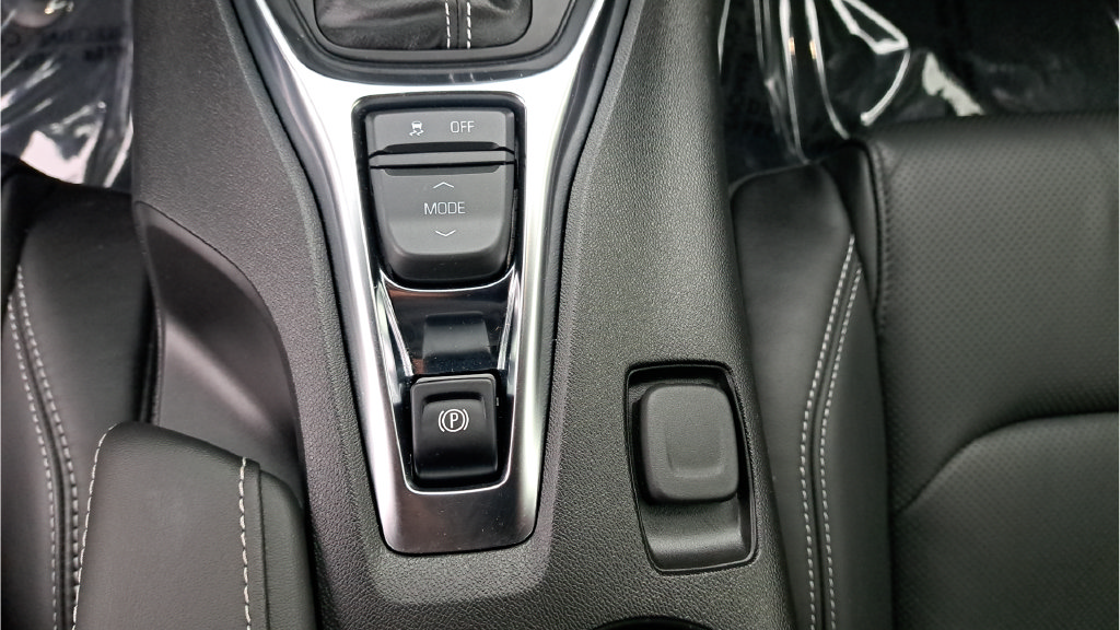 Used 2023 Chevrolet Camaro SS w/ Design Package 3 RWD image 34