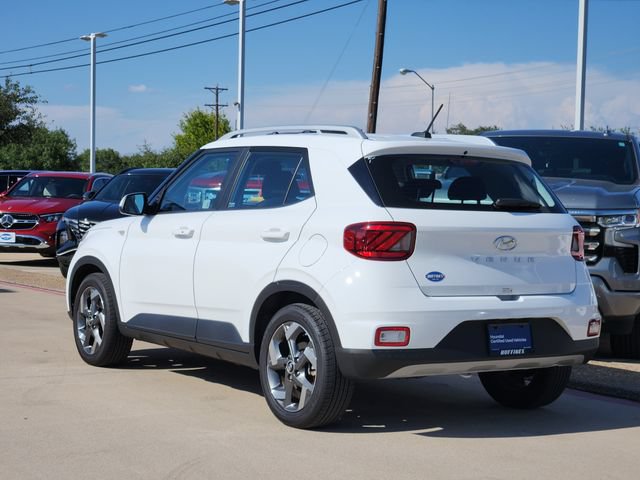 Certified 2025 Hyundai Venue SEL FWD image 4