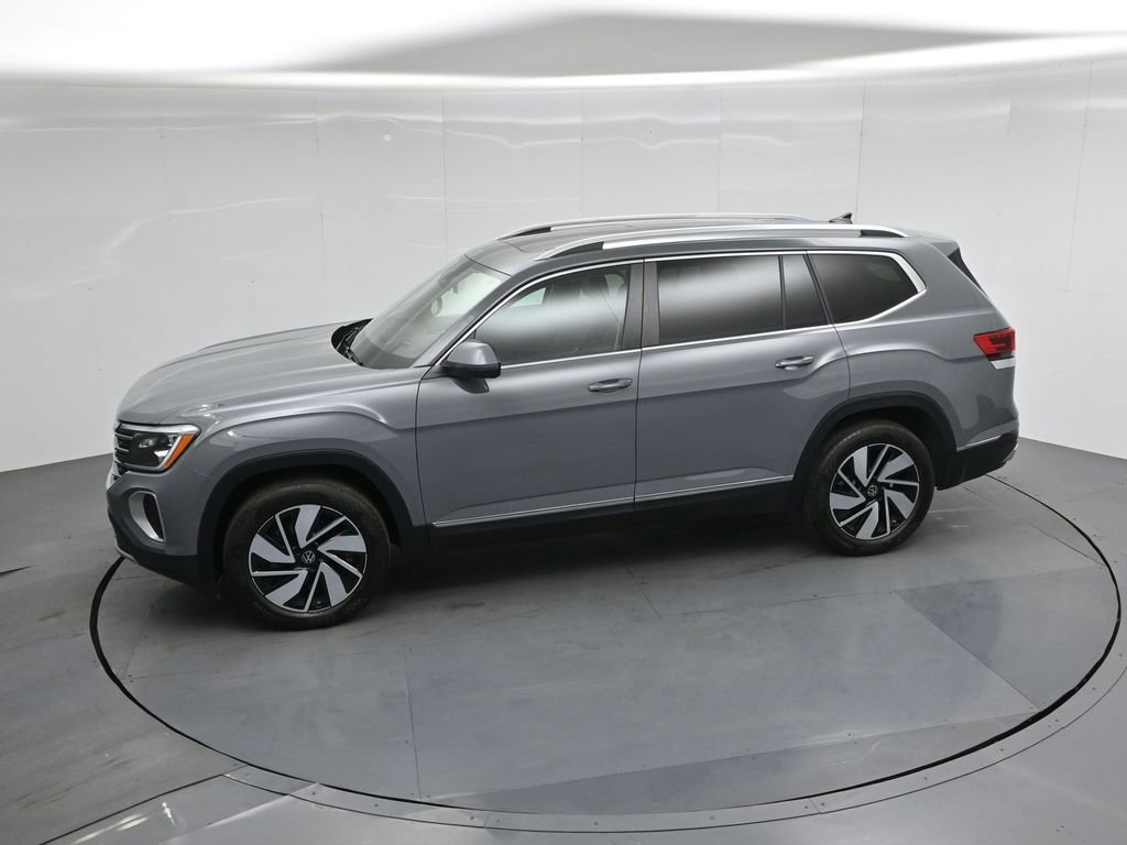 Used 2025 Volkswagen Atlas SEL image 45