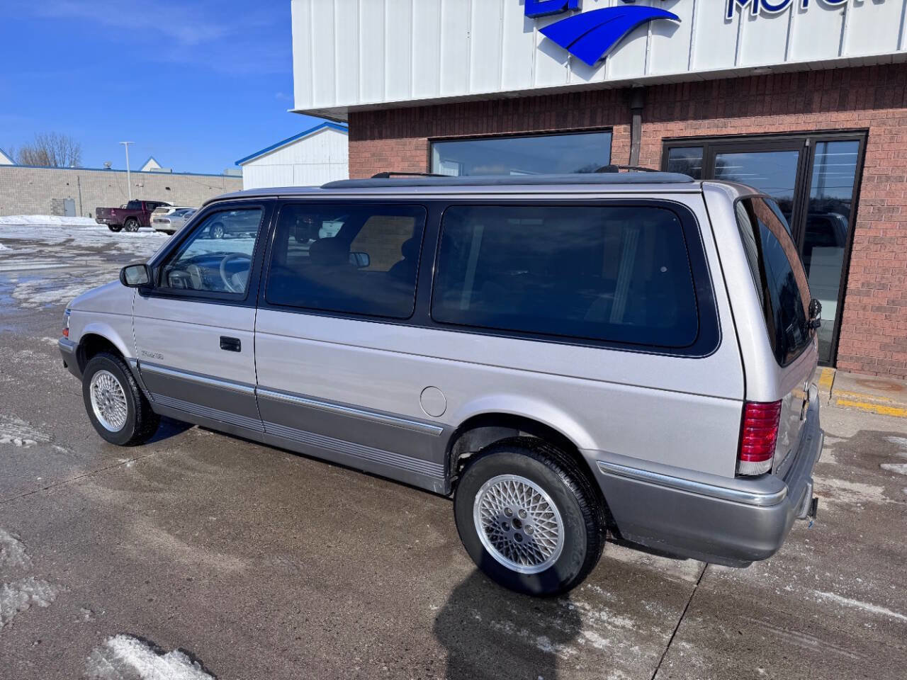 Used 1992 Plymouth Grand Voyager LE image 4