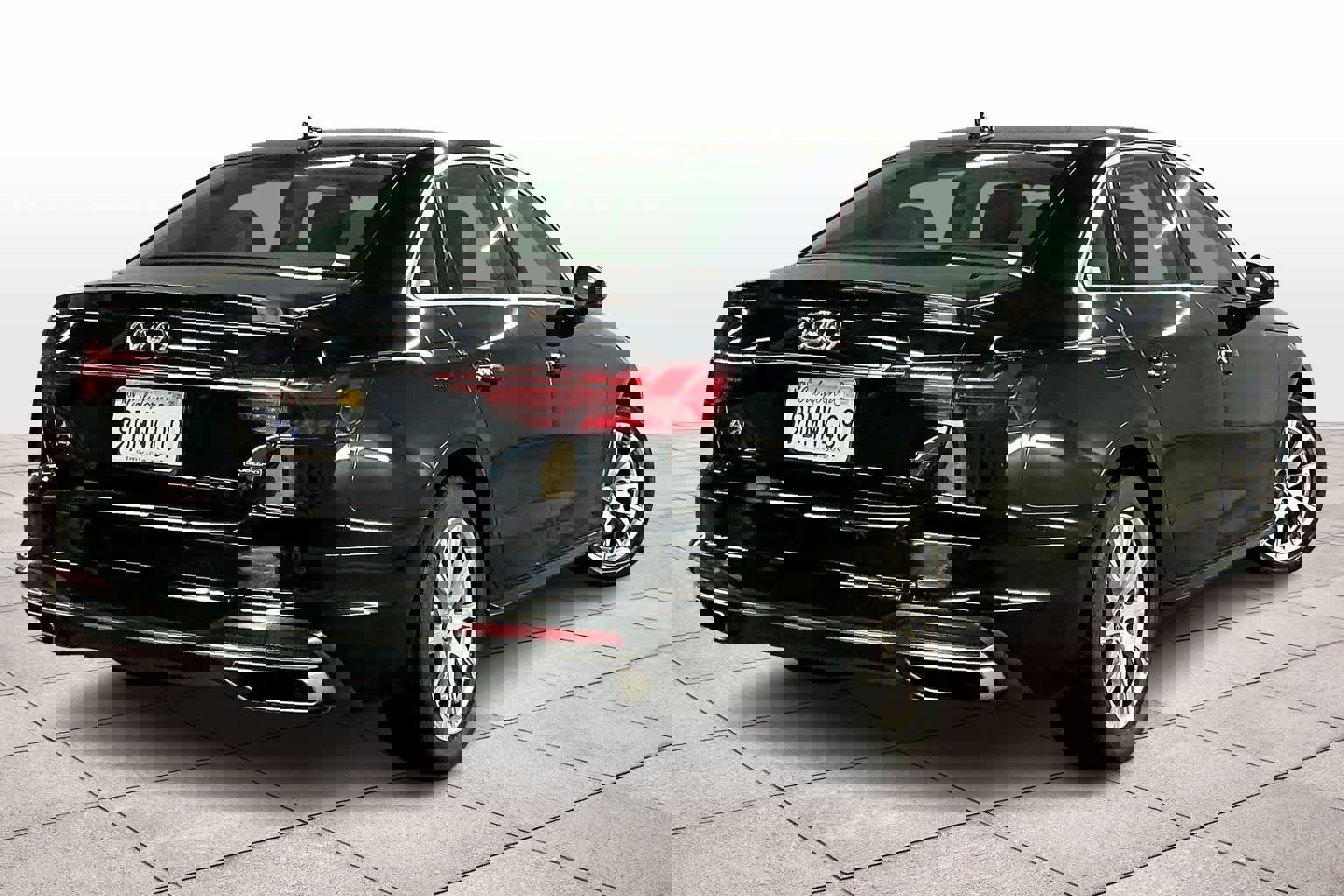 Used 2023 Audi A4 2.0T Premium w/ Convenience Package image 15