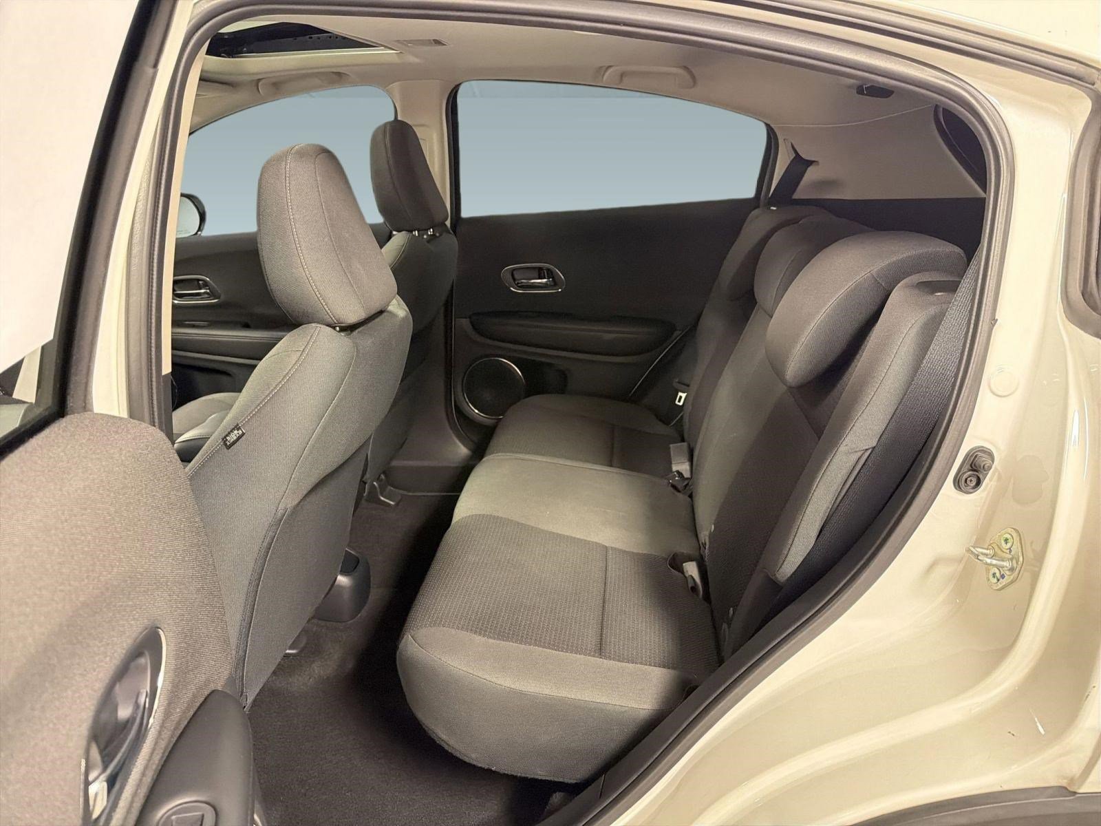 Used 2022 Honda HR-V EX image 14