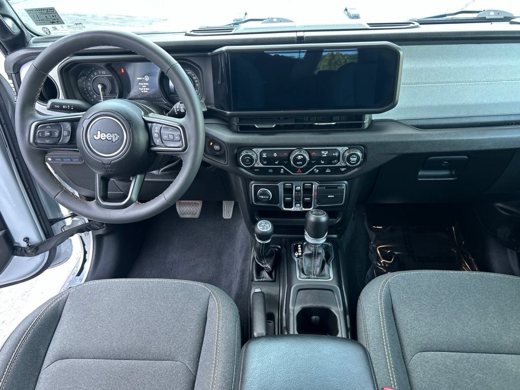 Used 2024 Jeep Wrangler Unlimited w/ Convenience Group AWD/4WD image 14