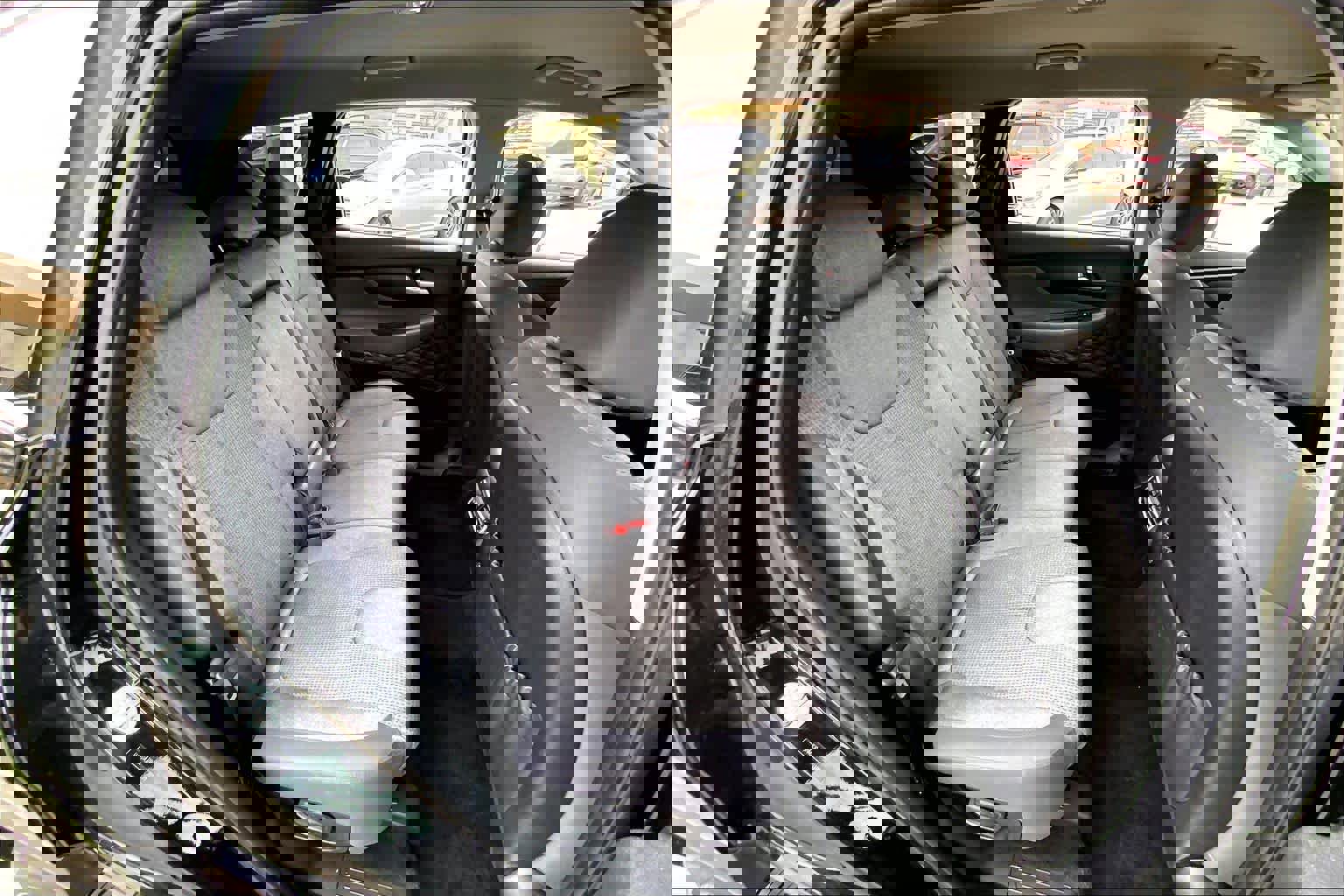 Used 2023 Hyundai Santa Fe SEL image 38