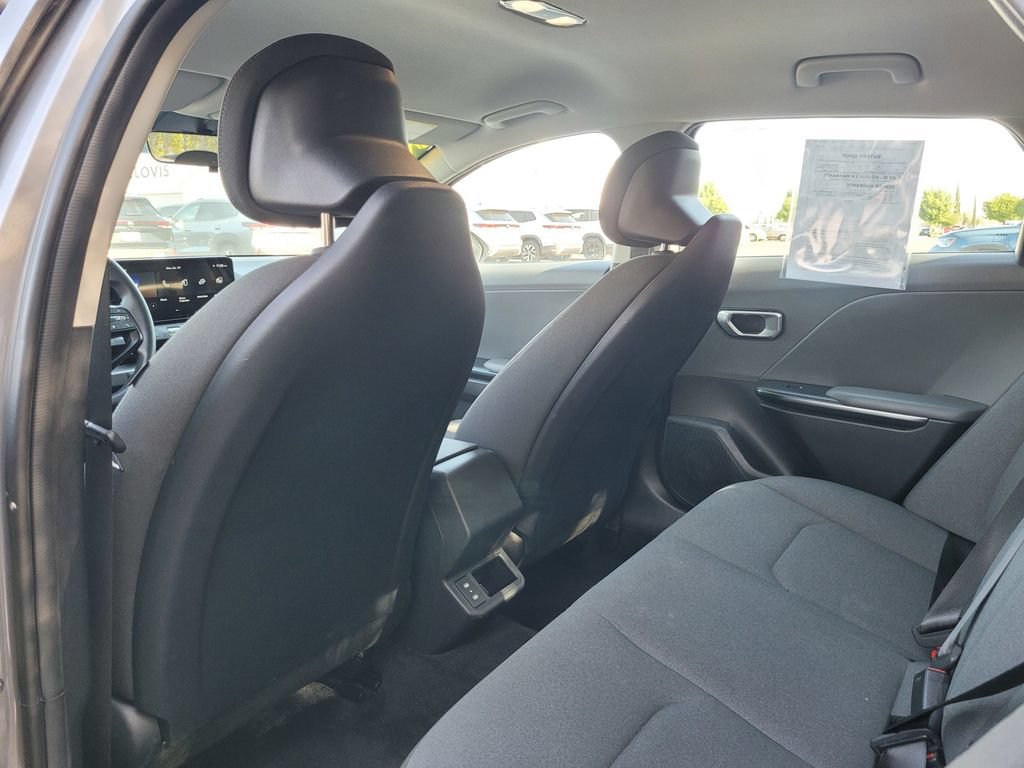 Used 2025 Kia K4 FWD image 15