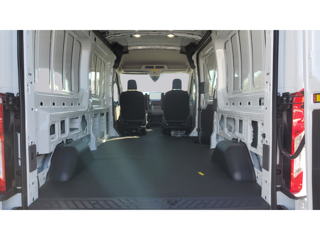 New 2026 Ford Transit 250 148 Medium Roof RWD image 19