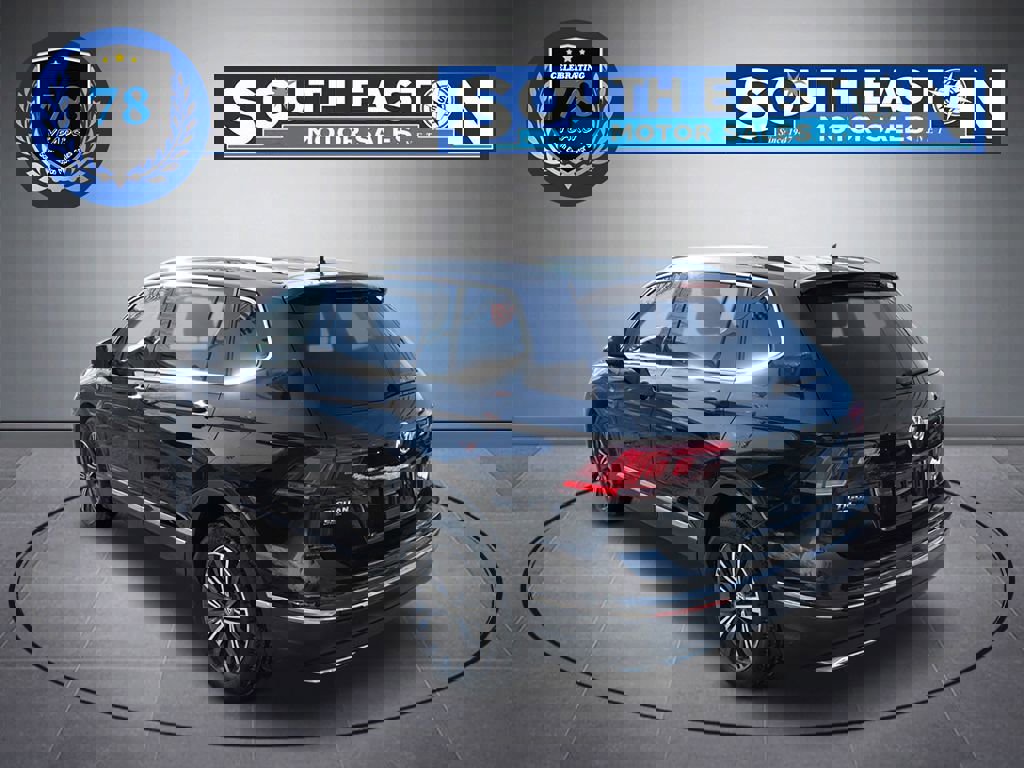 Used 2018 Volkswagen Tiguan SEL image 5