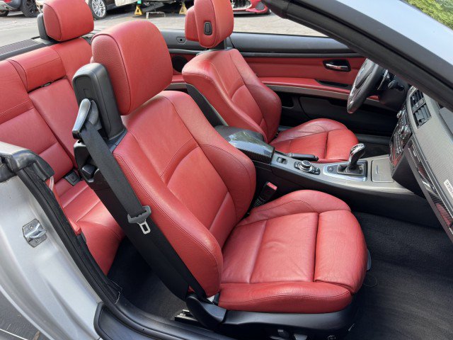 Used 2013 BMW 335is Convertible w/ Premium Pkg RWD image 29