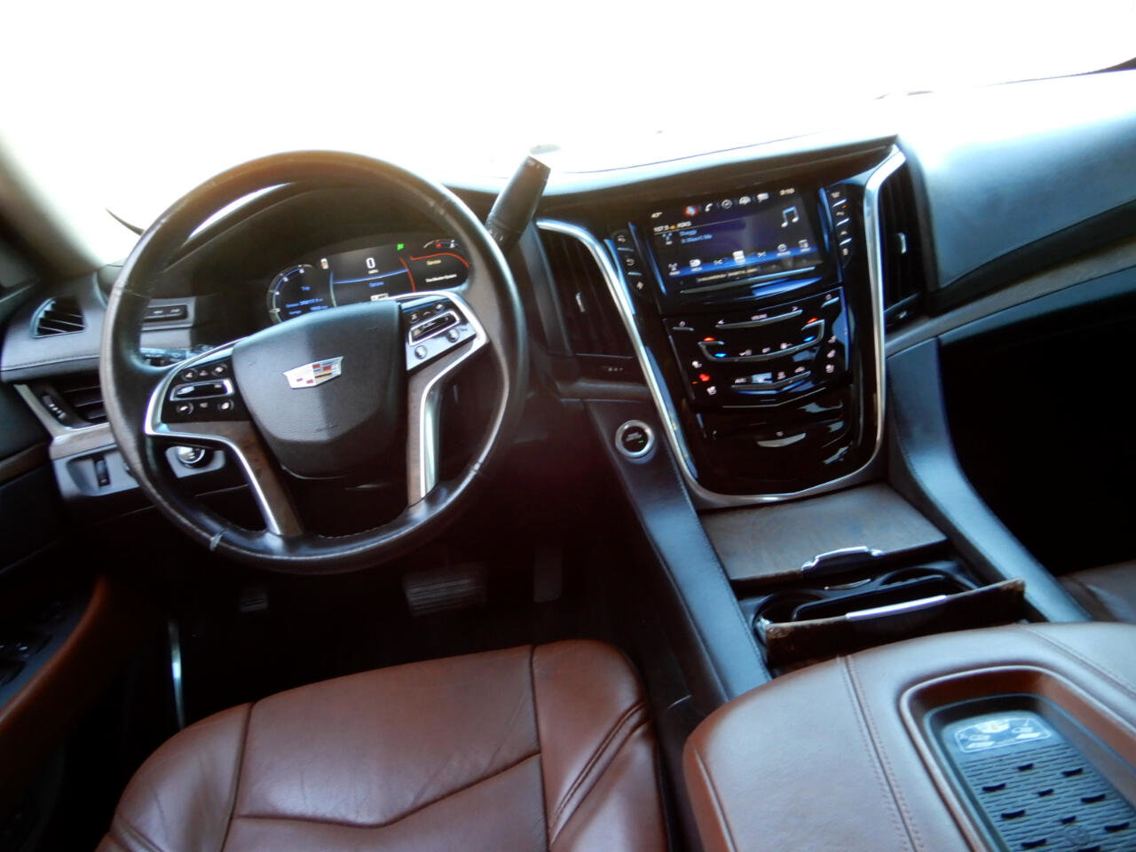 Used 2016 Cadillac Escalade Luxury image 22