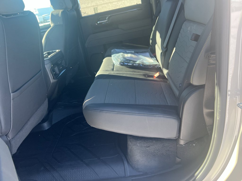 New 2026 Chevrolet Silverado 2500 ZR2 w/ LPO, Dark Essentials Package image 22