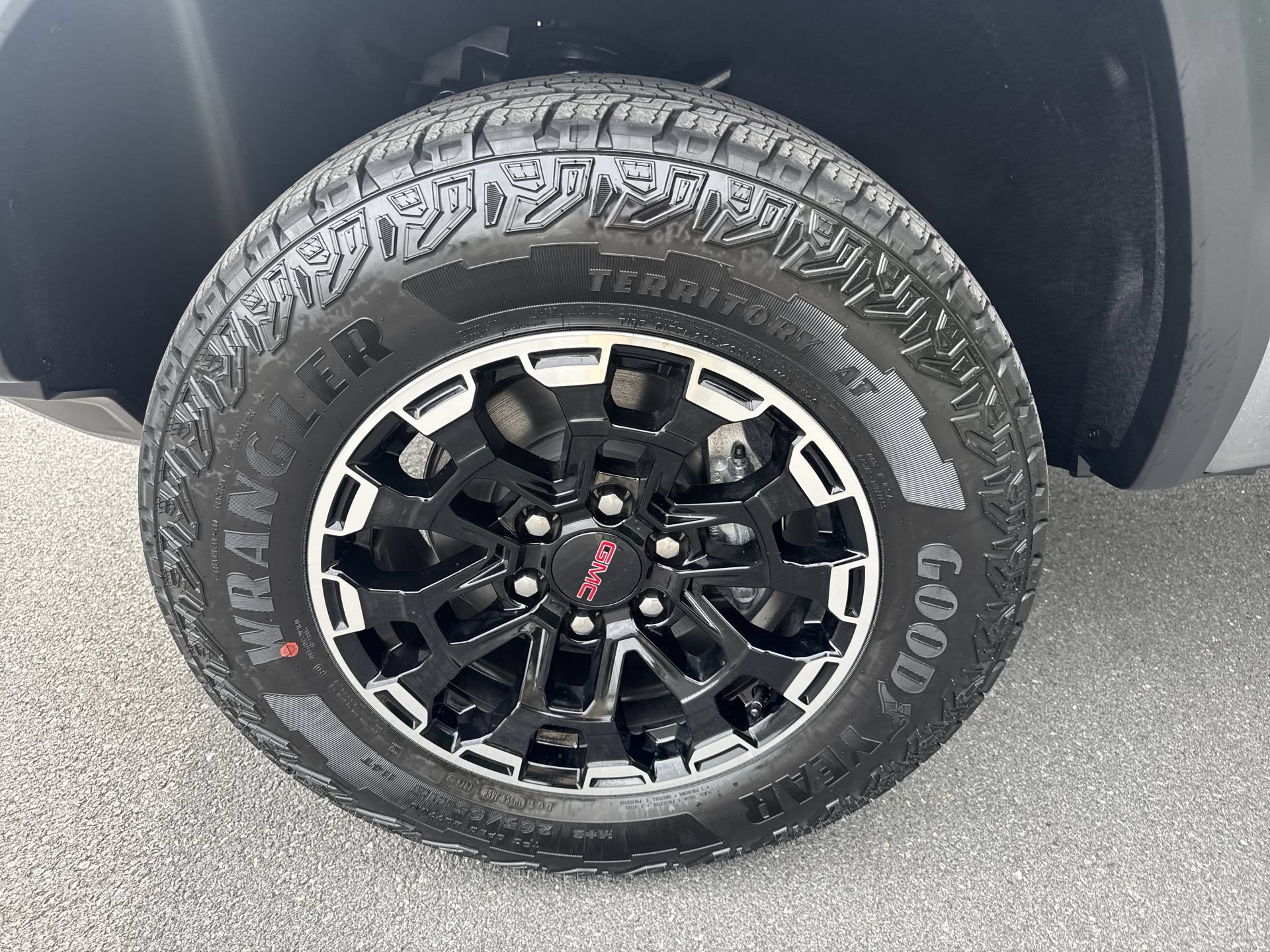 New 2026 GMC Canyon AT4 w/ Technology Plus Package AWD/4WD image 19