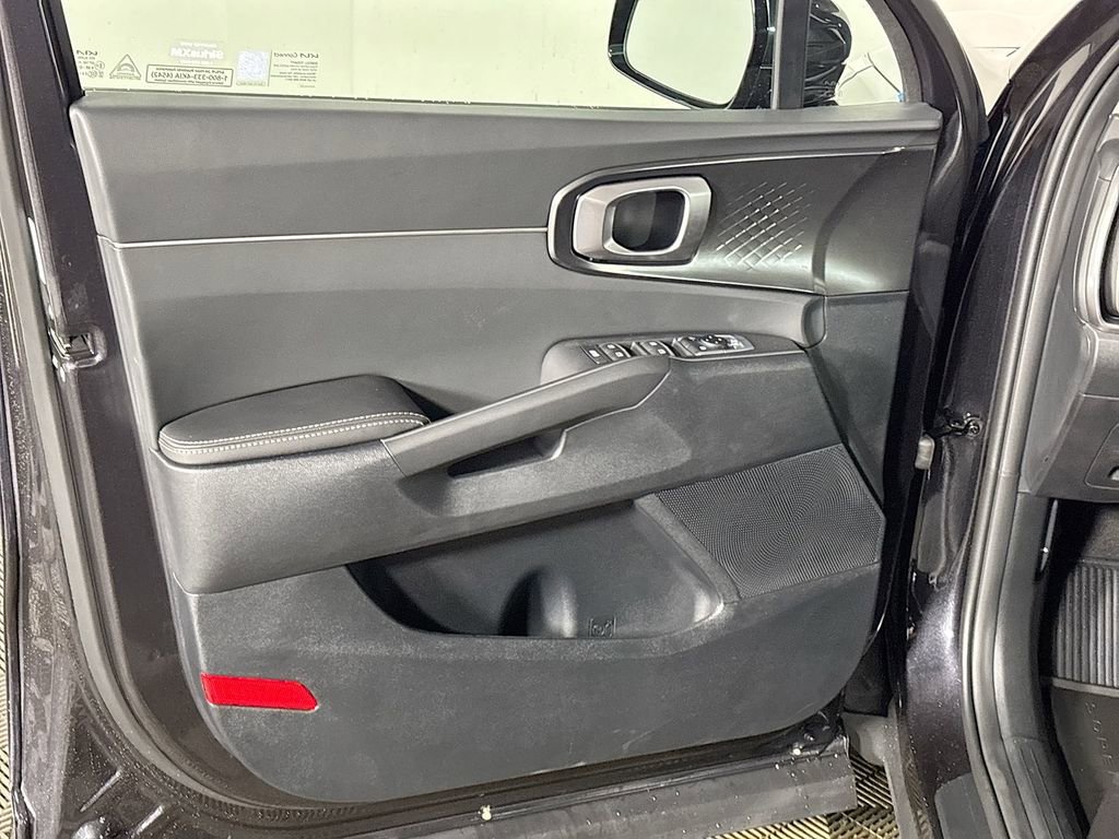 New 2026 Kia Sorento LX image 11