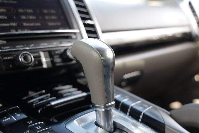 Used 2014 Porsche Cayenne Diesel AWD/4WD image 45