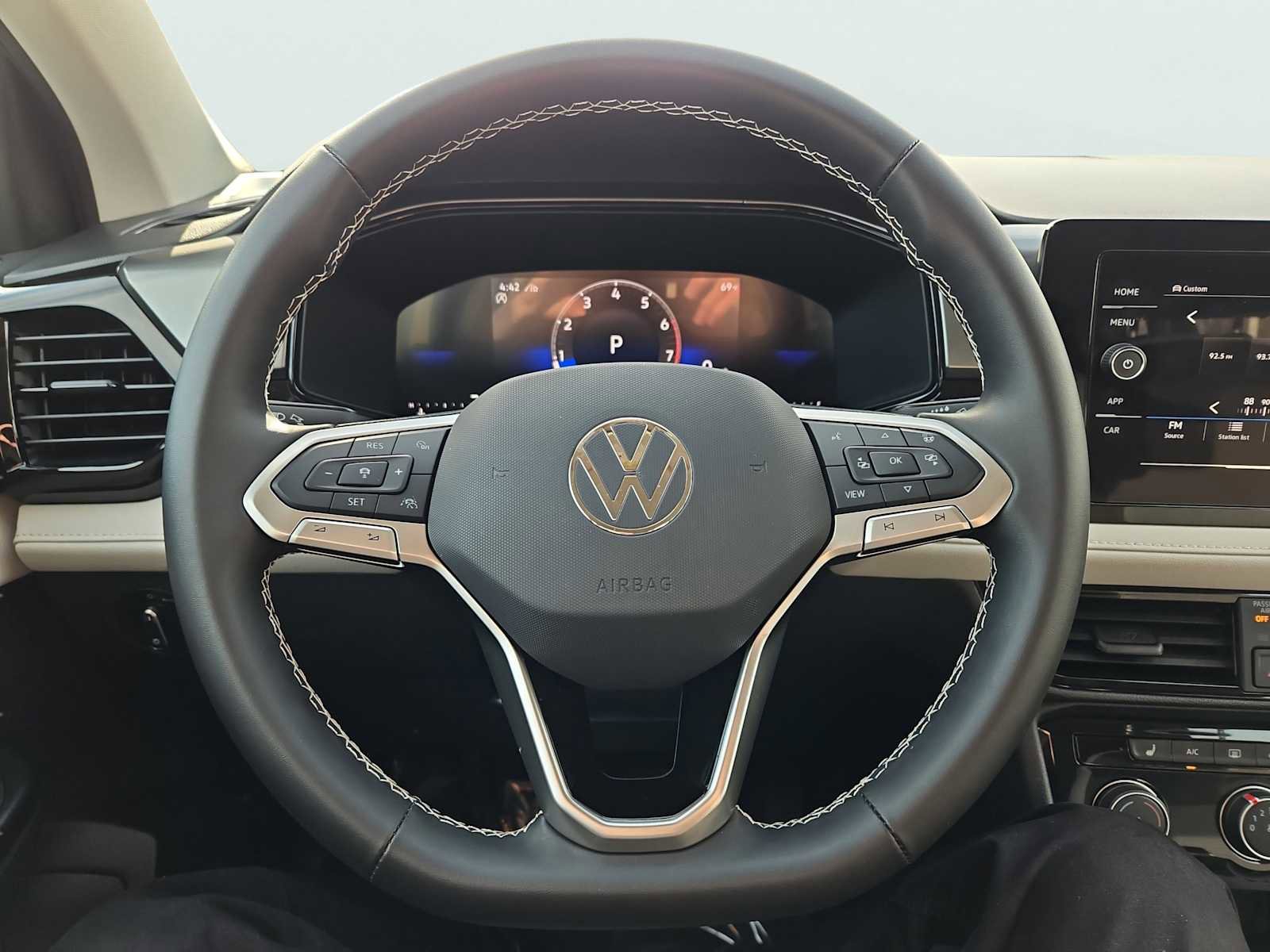 Used 2025 Volkswagen Taos S AWD/4WD image 27