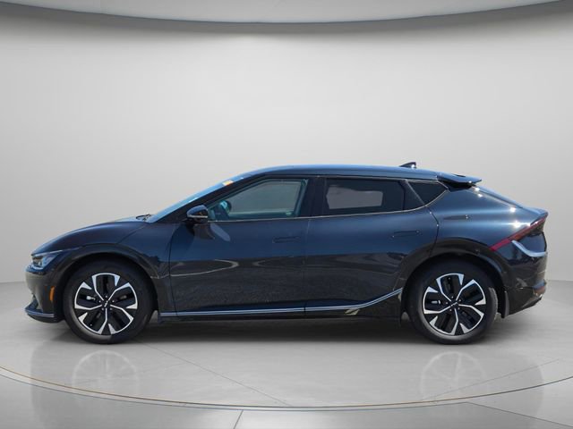 Used 2023 Kia EV6 Wind RWD image 3