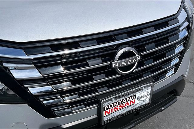 Certified 2024 Nissan Rogue SV image 32