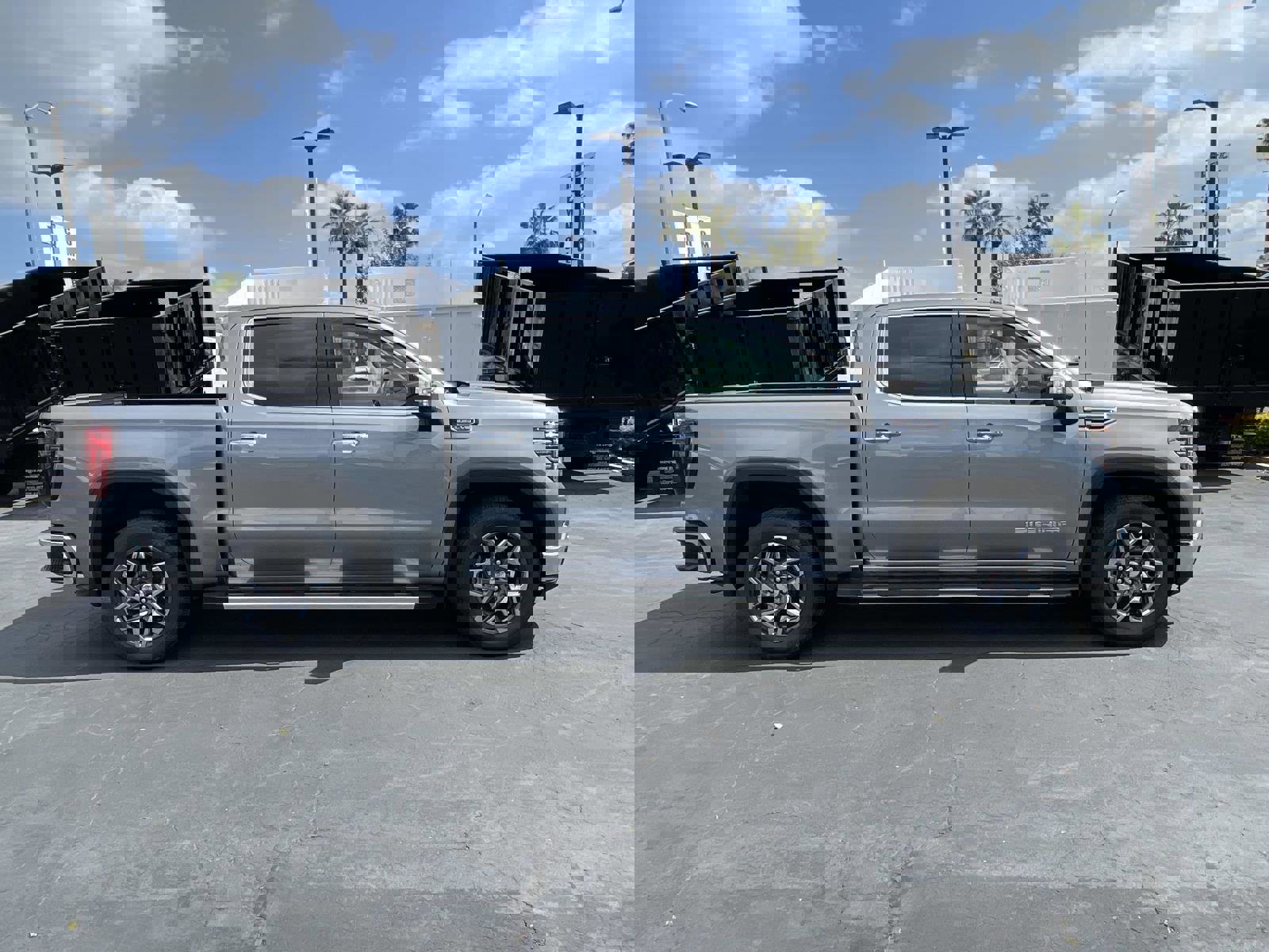 New 2026 GMC Sierra 1500 SLT w/ SLT Premium Package image 4