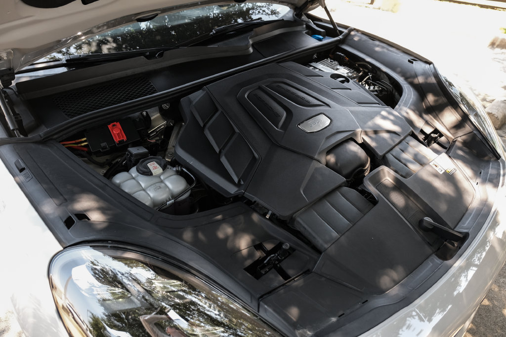 Used 2023 Porsche Cayenne S Platinum AWD/4WD image 70