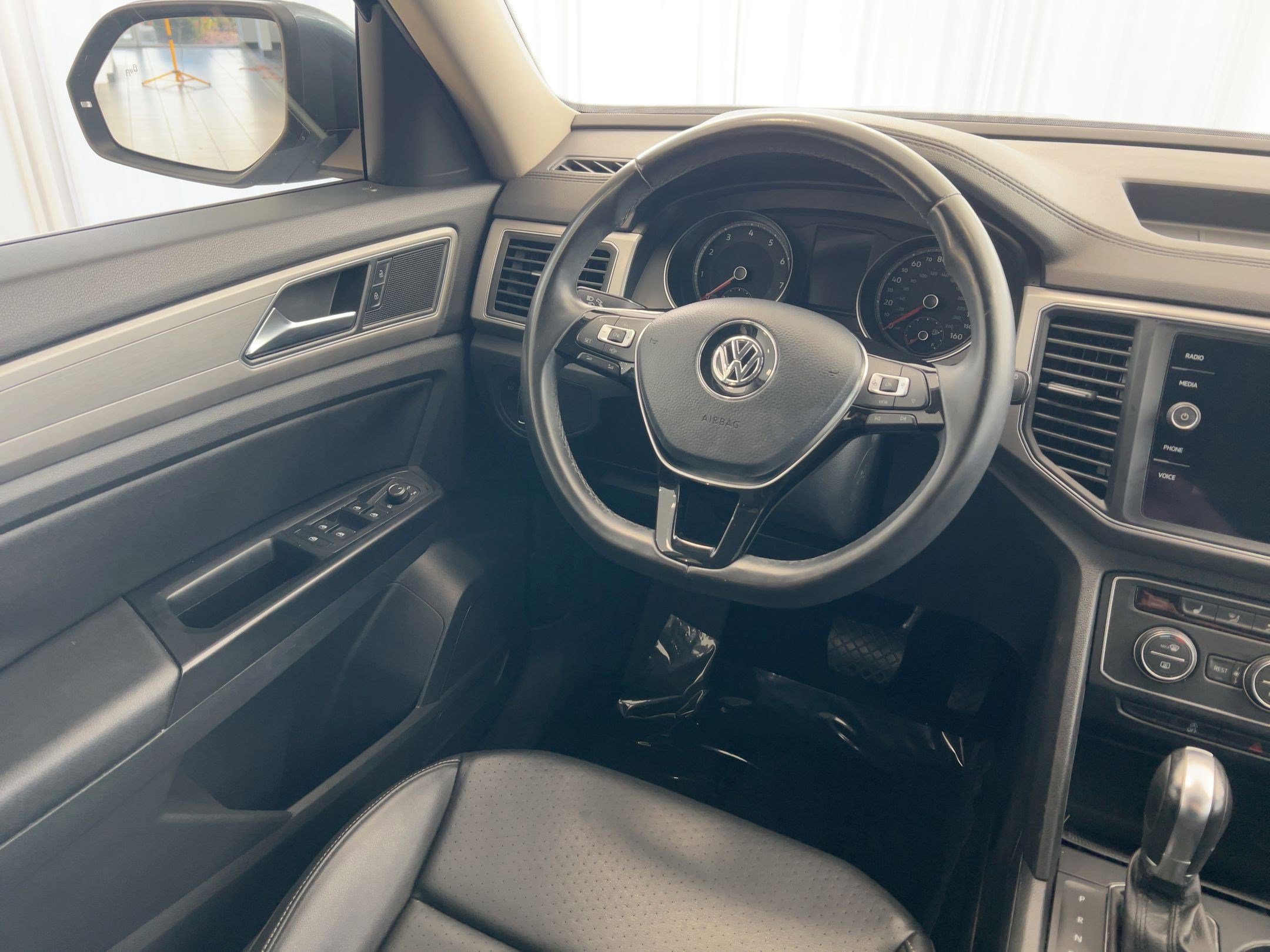 Used 2019 Volkswagen Atlas SE w/ Towing Package image 26