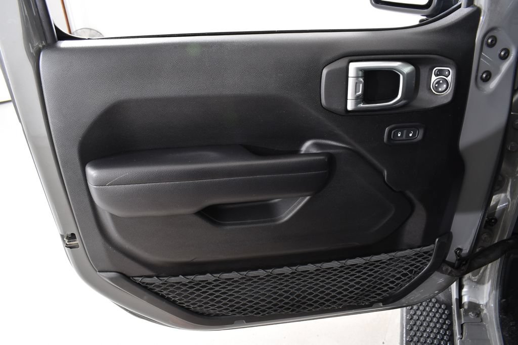 Used 2021 Jeep Wrangler Unlimited Rubicon AWD/4WD image 25