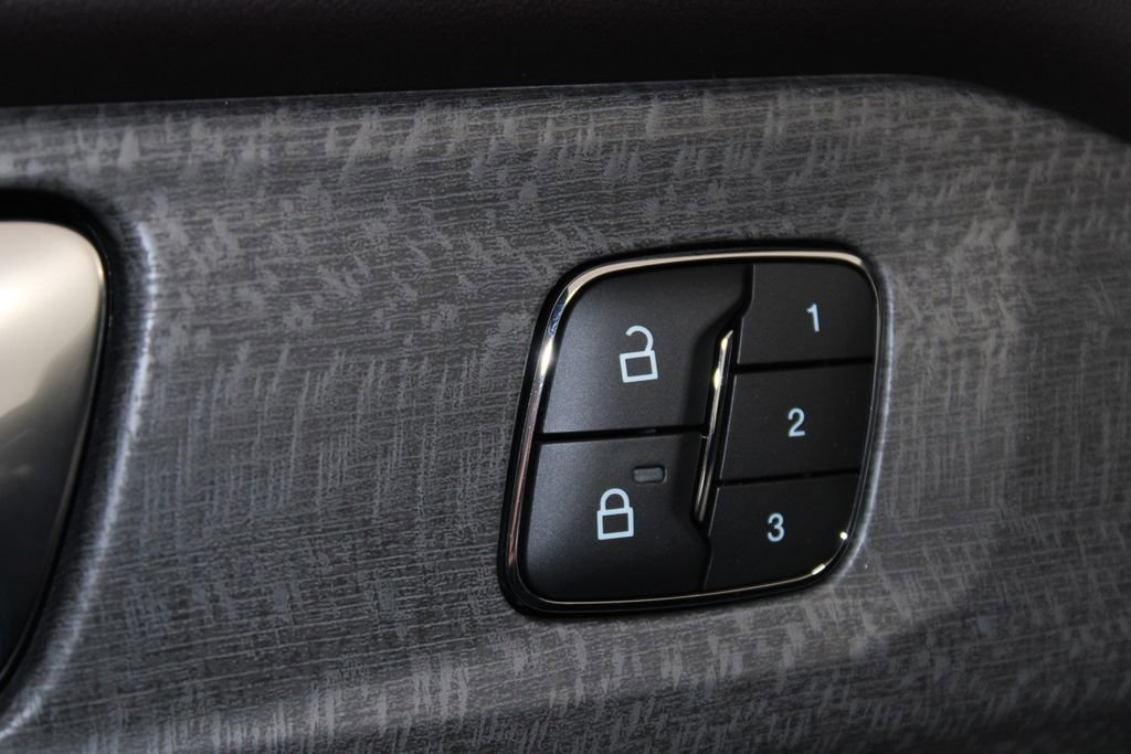 New 2026 Ford Explorer Platinum image 43