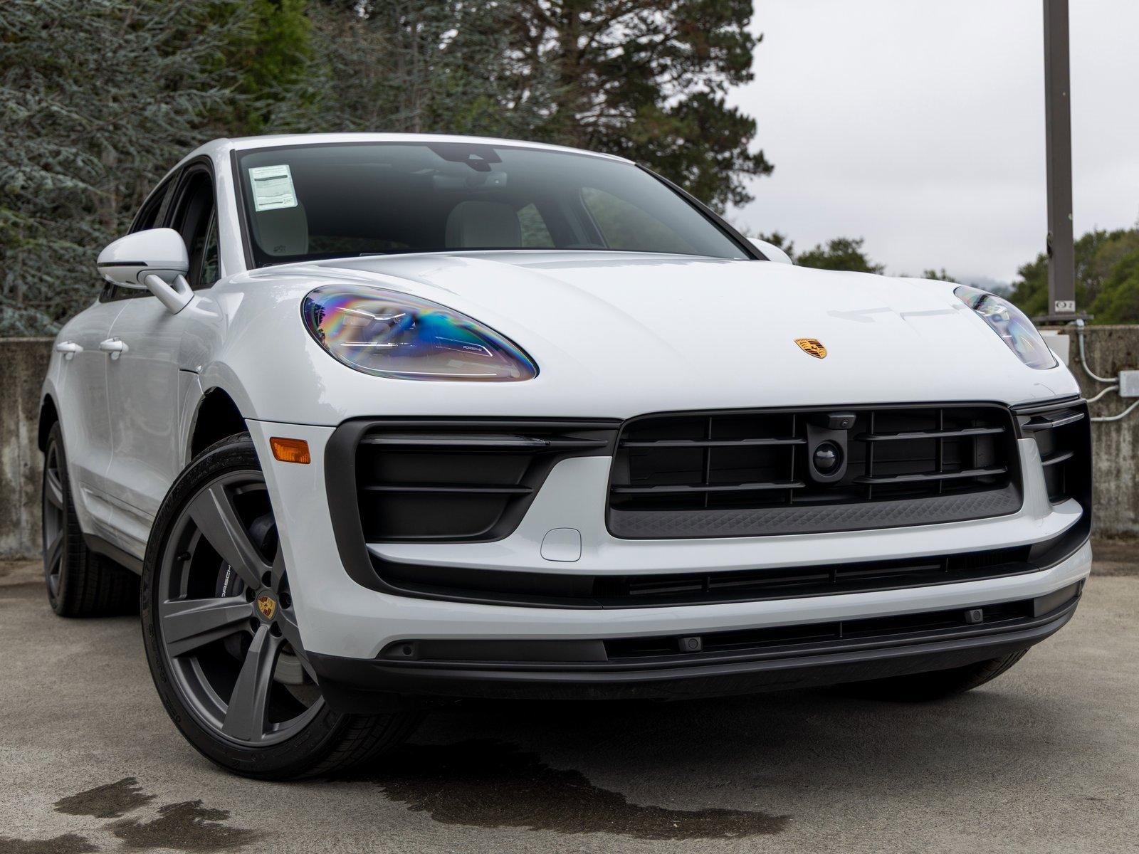New 2025 Porsche Macan image 9