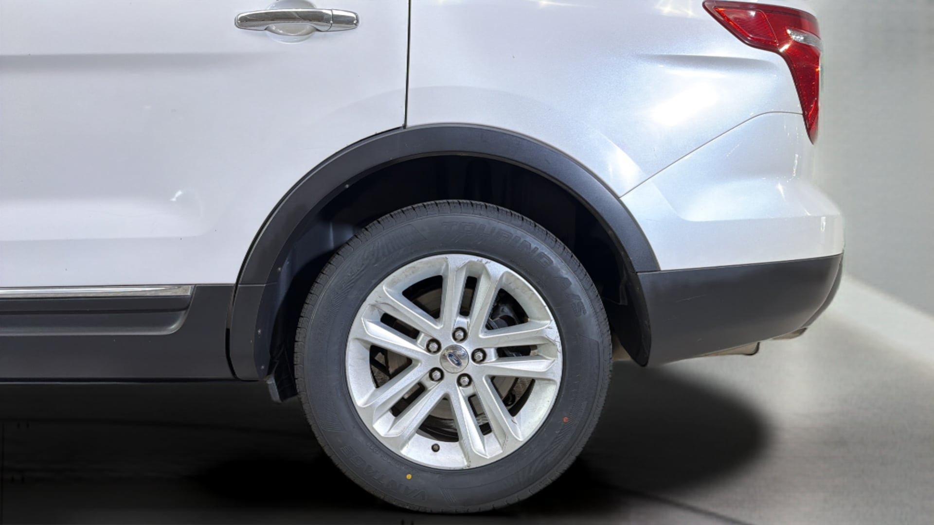 Used 2011 Ford Explorer XLT w/ 201A Rapid Spec Order Code FWD image 37