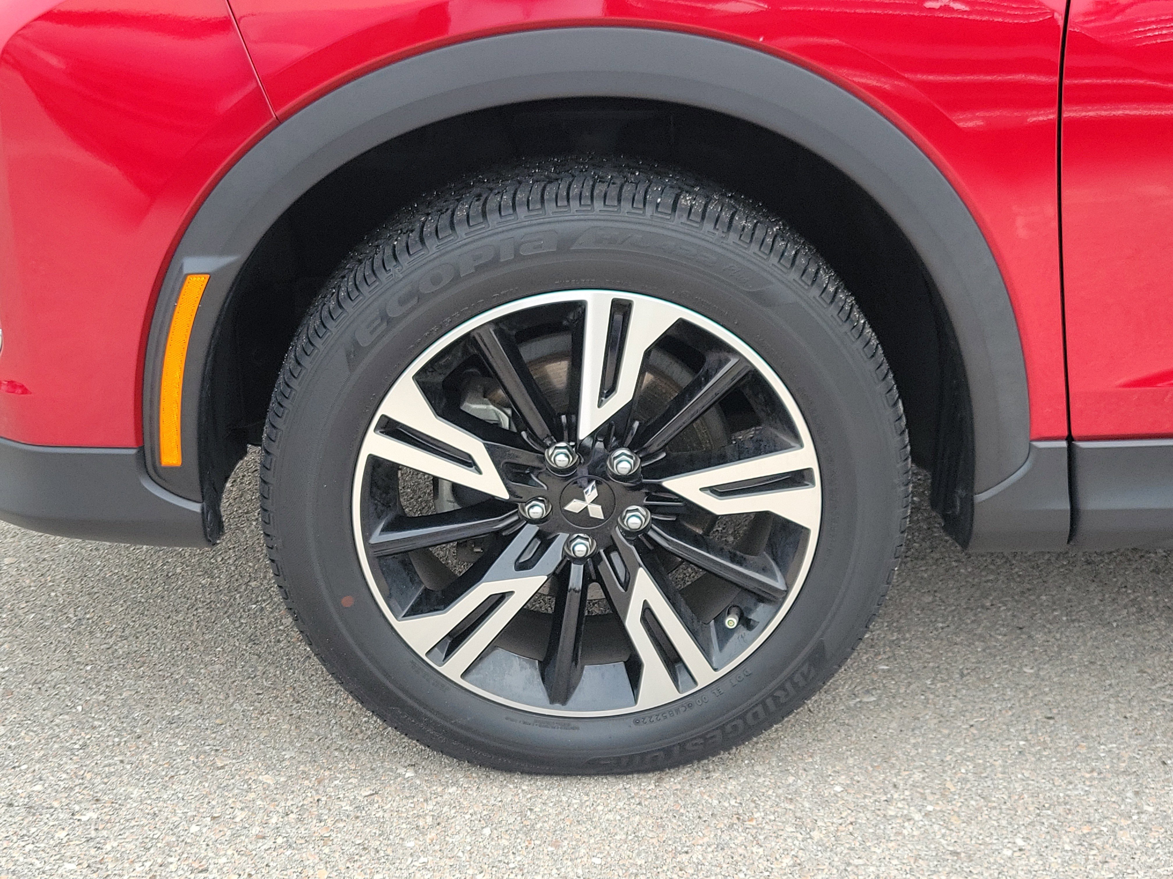 Used 2023 Mitsubishi Eclipse Cross SE image 8