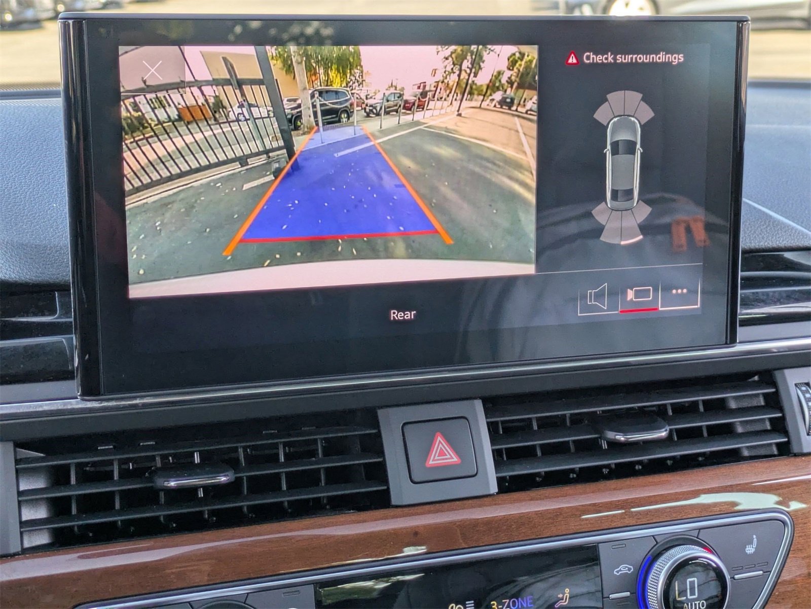 Used 2023 Audi A4 2.0T Premium w/ Convenience Package image 13