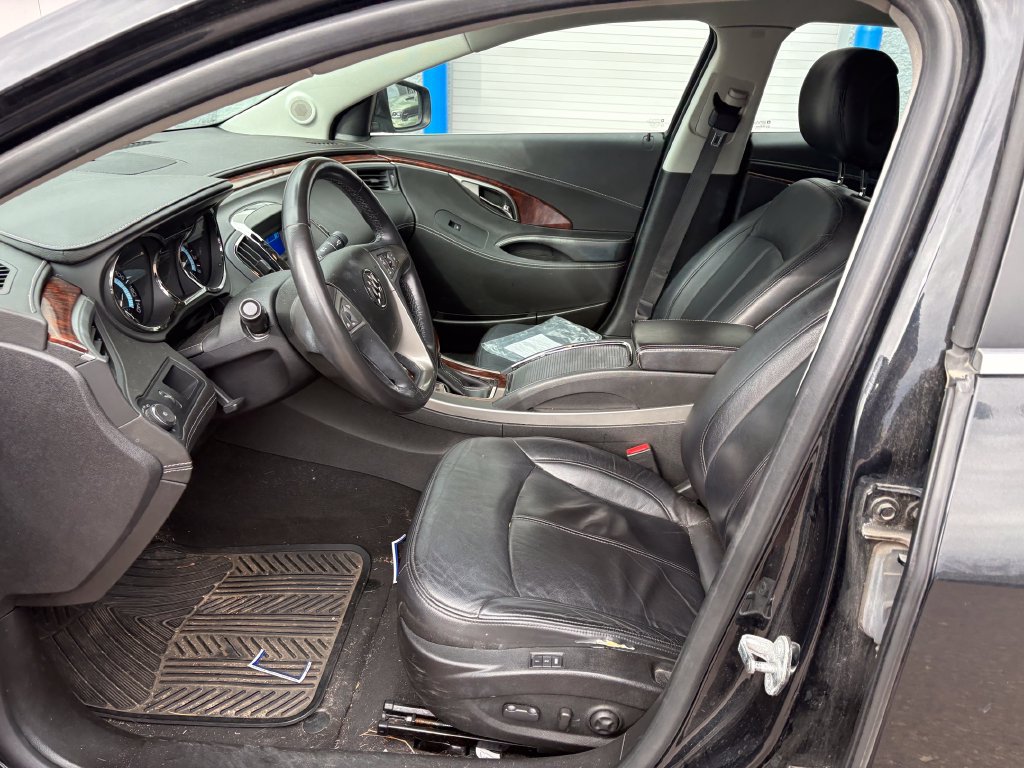 Used 2011 Buick LaCrosse CXL FWD image 16