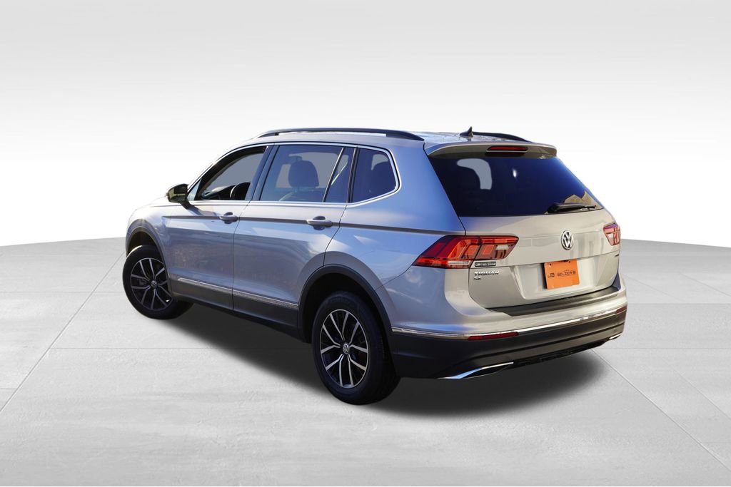 Used 2021 Volkswagen Tiguan SE w/ Panoramic Sunroof Package image 7