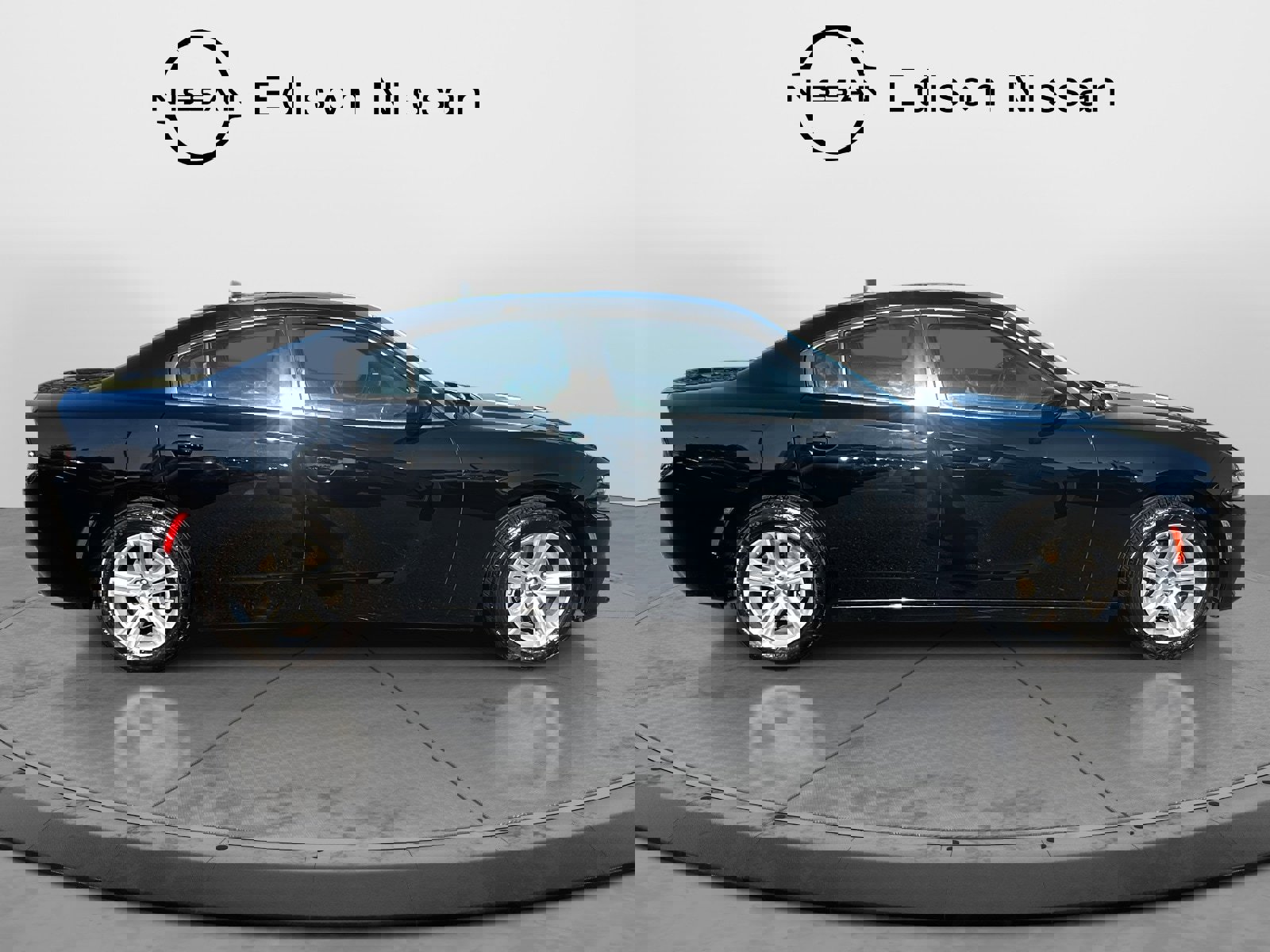 Used 2023 Dodge Charger SXT image 4