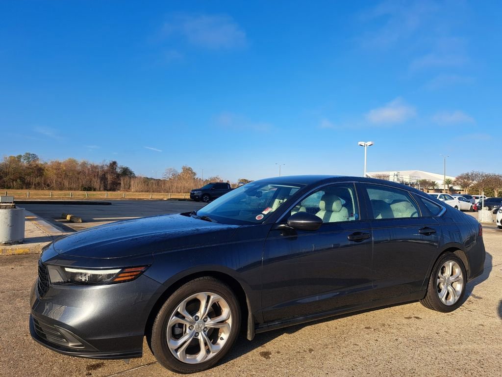 Used 2023 Honda Accord LX image 3