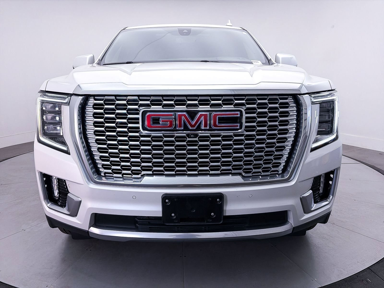 Used 2021 GMC Yukon XL Denali w/ Denali Ultimate Package RWD image 15