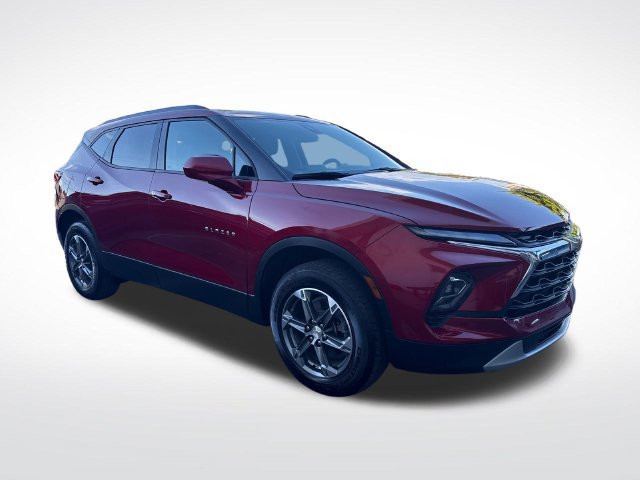 Used 2025 Chevrolet Blazer LT w/ Convenience Package FWD image 8