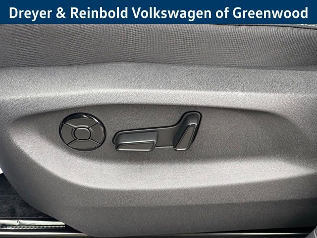 New 2026 Volkswagen Tiguan SE image 26