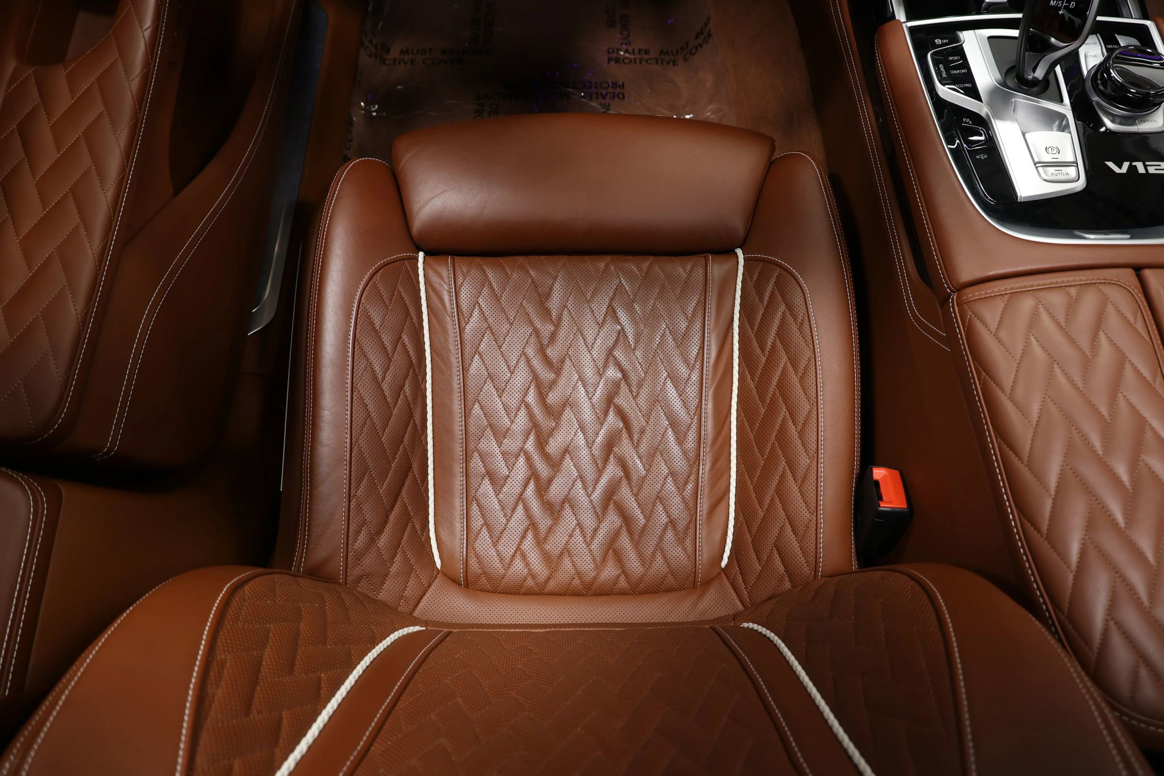 Used 2022 BMW M760i xDrive w/ Luxury Rear Seating Package image 50