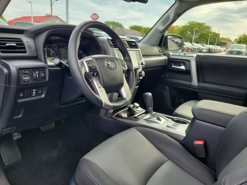 Used 2024 Toyota 4Runner SR5 Premium w/ Moonroof Package AWD/4WD image 21