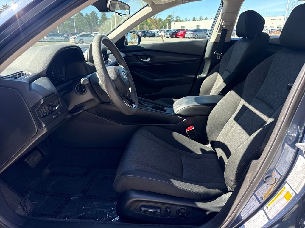 Certified 2023 Honda Accord EX image 10