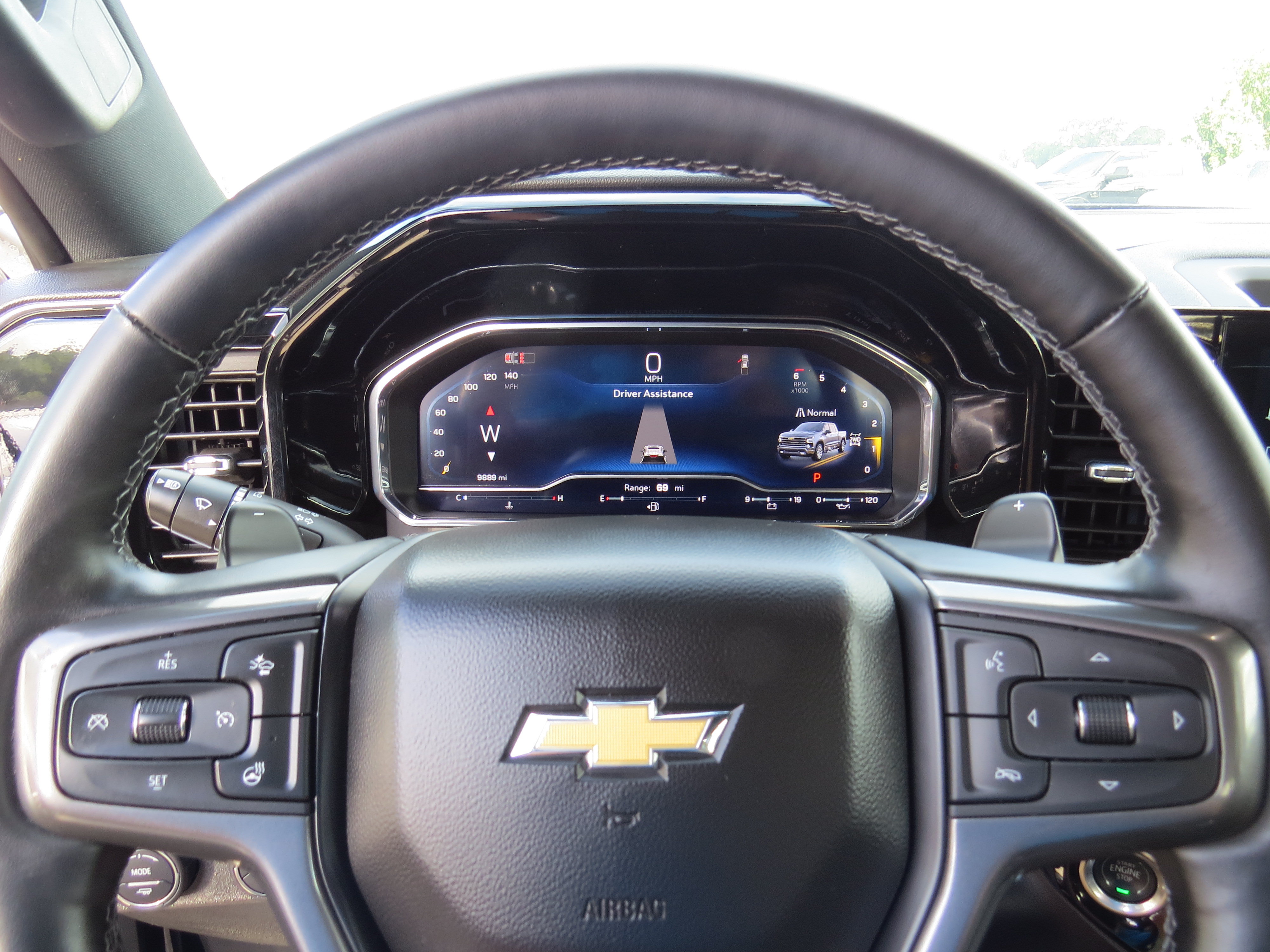 Used 2025 Chevrolet Silverado 1500 High Country w/ High Country Premium Package AWD/4WD image 27