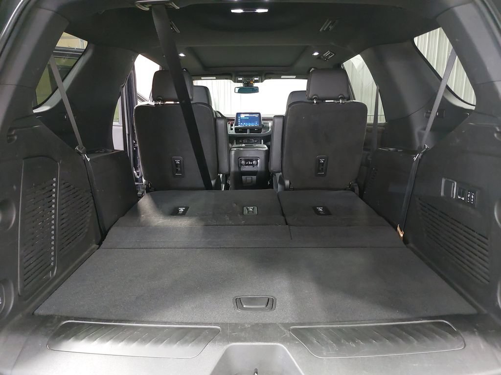 Used 2022 Chevrolet Tahoe LT w/ Luxury Package AWD/4WD image 13